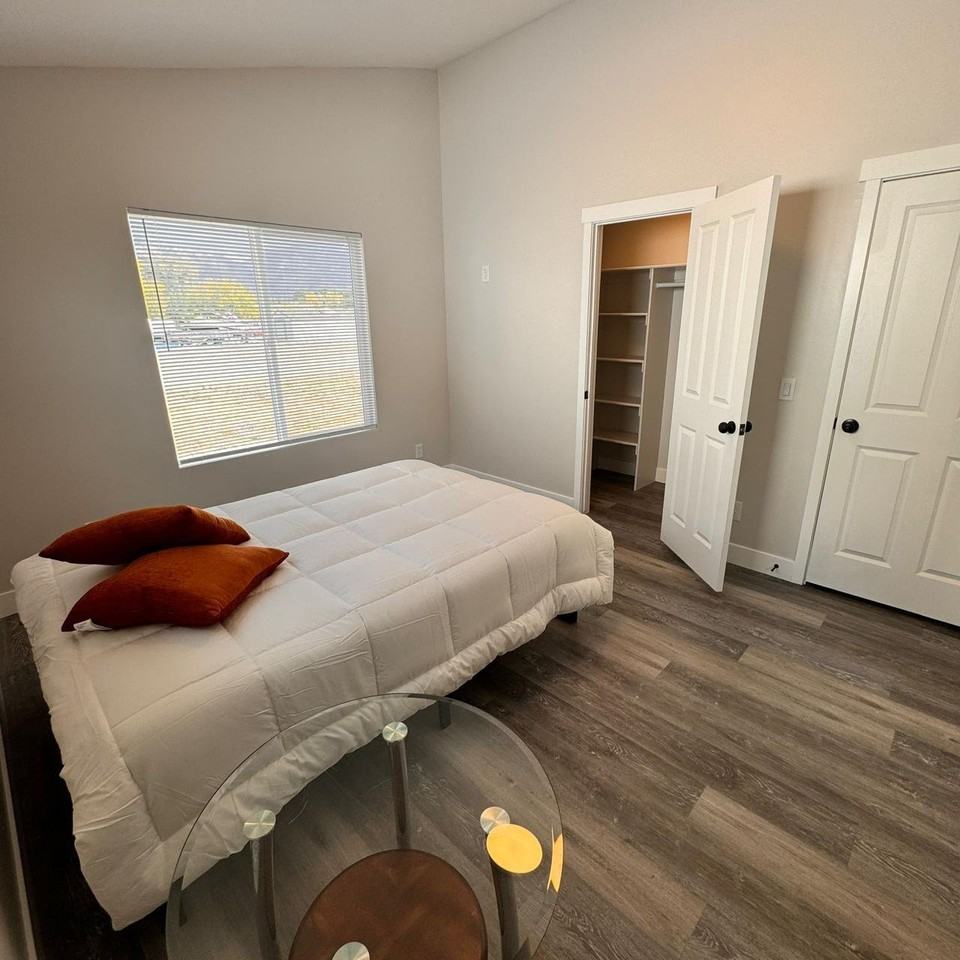 7525 S Birch St #2 - Photo 5 of 13