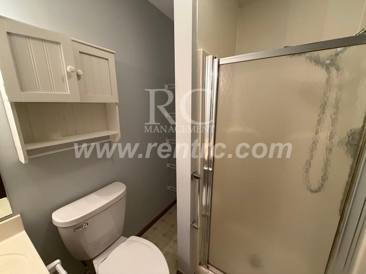 712 W Elm St #W - Photo 4 of 15
