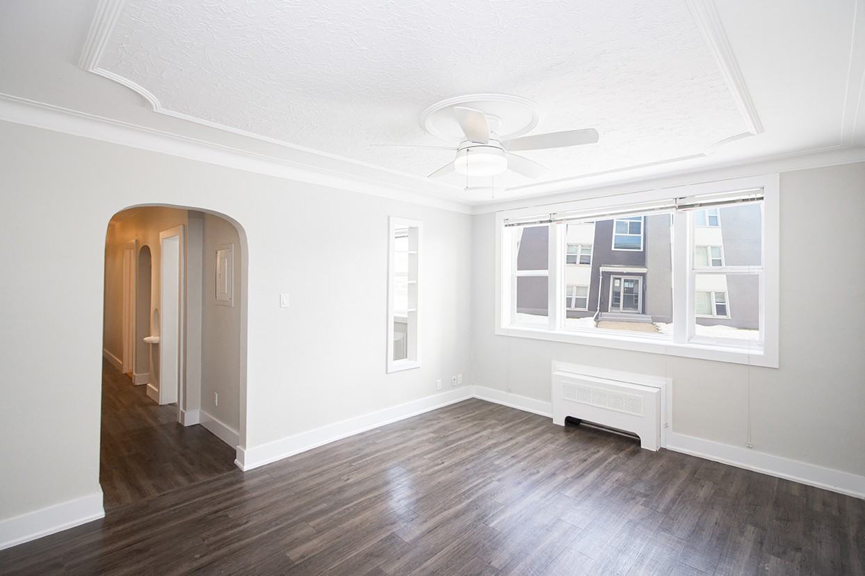 305 Marion Street - Photo 6 of 18