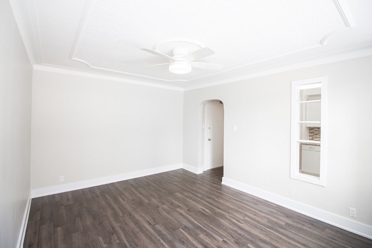 305 Marion Street - Photo 7 of 18