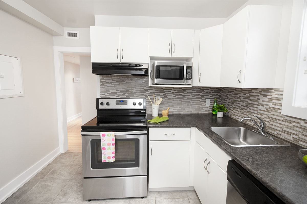 306 Goulet Street - Photo 2 of 27