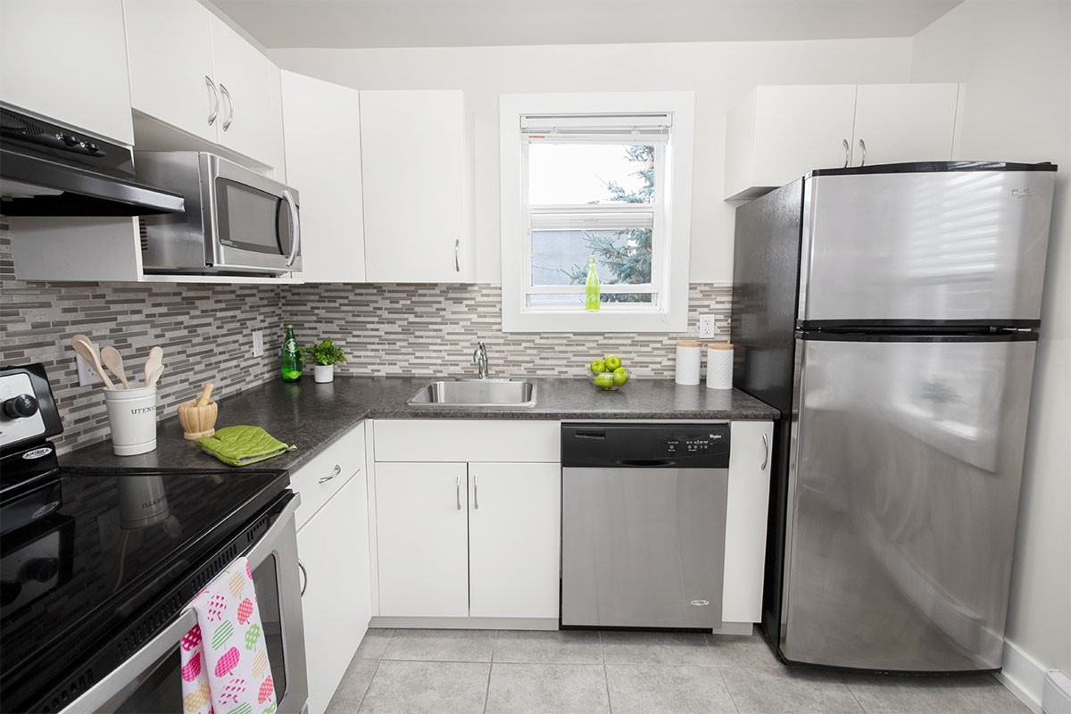 306 Goulet Street - Photo 3 of 27