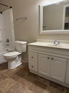 301 Heideman Ave #303 - Photo 7 of 7