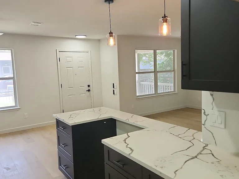 2410 Santa Rita St - Photo 6 of 22