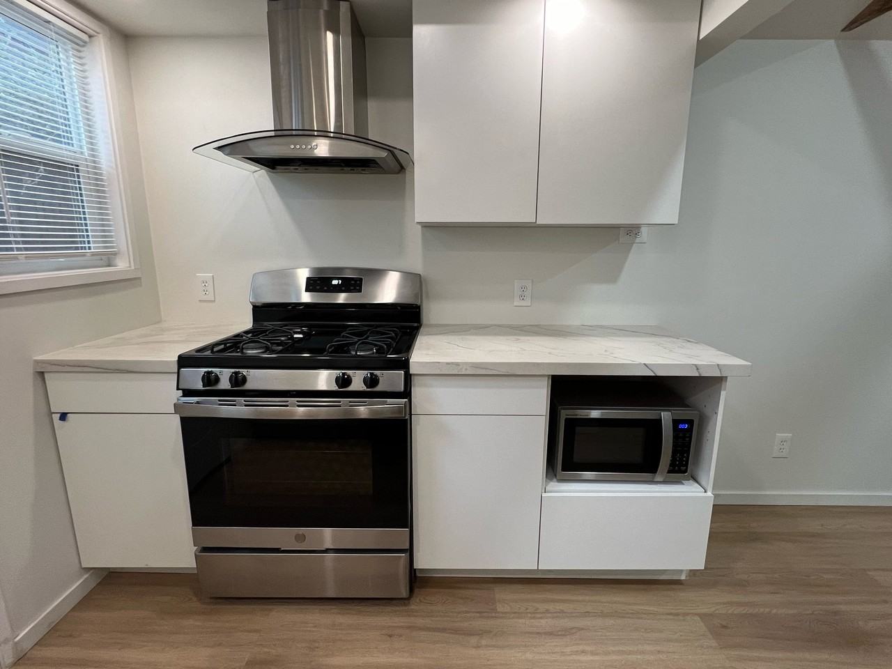 343 Stewart St #1-2 - Photo 2 of 15