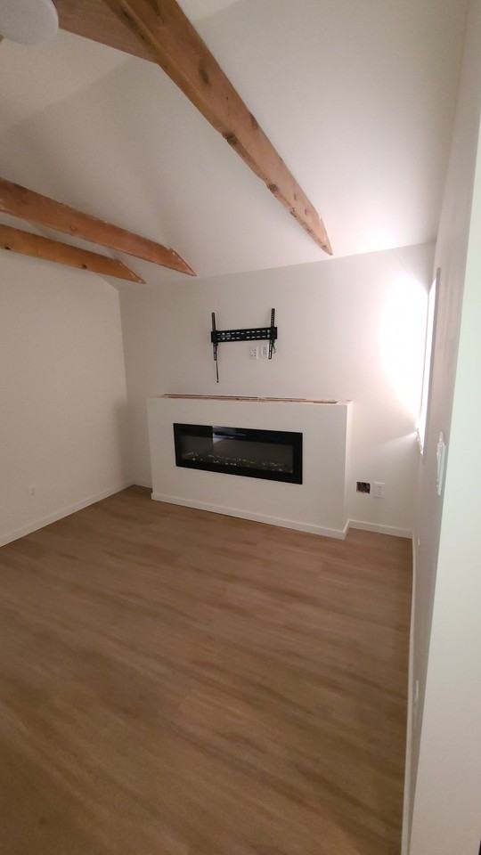 343 Stewart St #1-2 - Photo 5 of 15