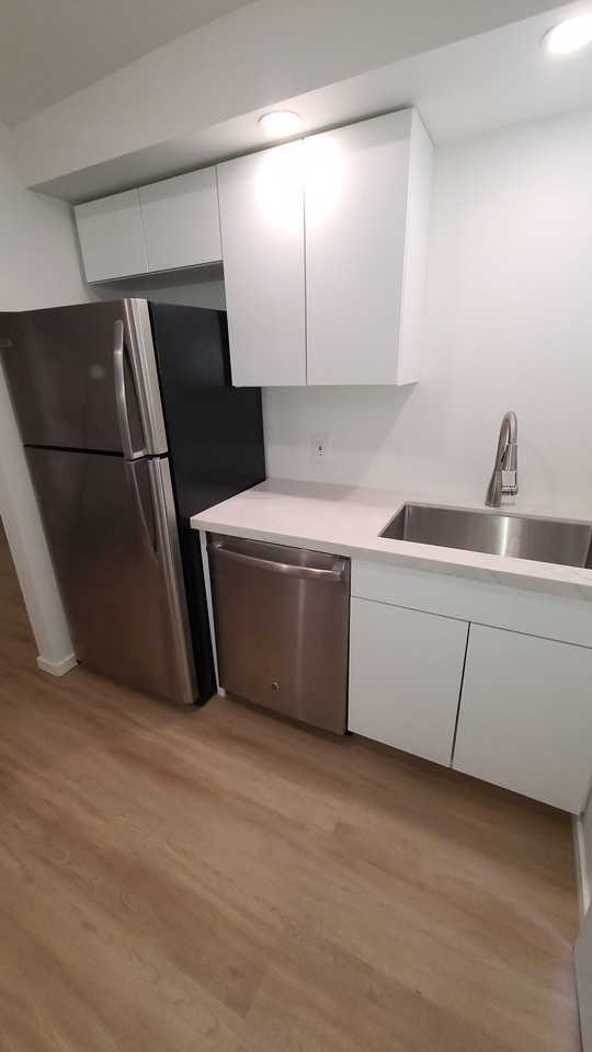 343 Stewart St #1-2 - Photo 6 of 15