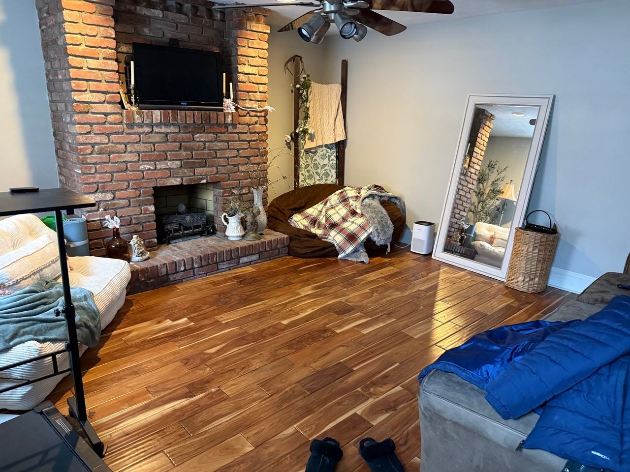 1314 Sarah St - Photo 5 of 15
