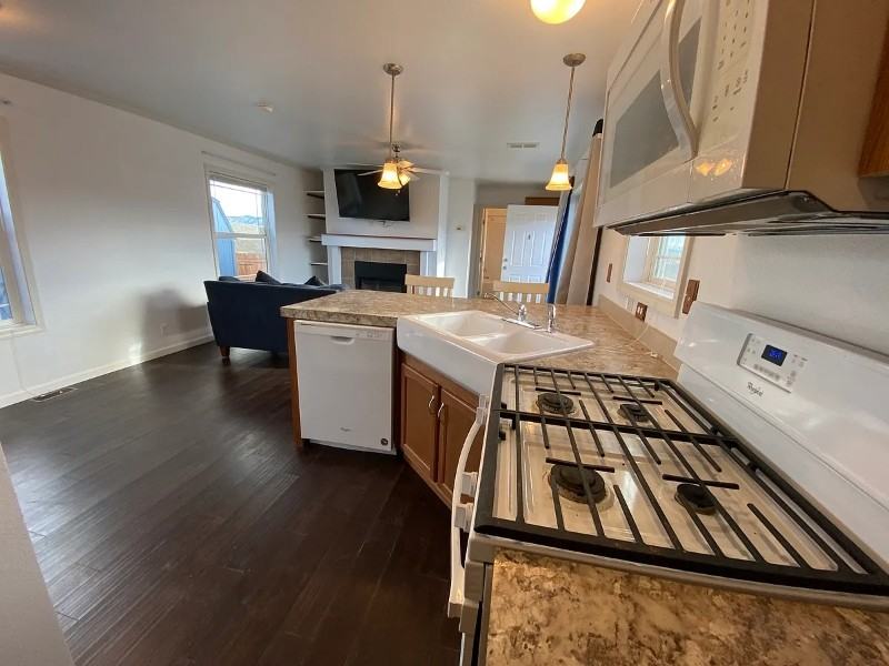 112 Nighthawk Rd - Photo 4 of 11