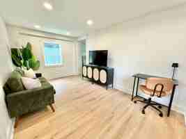 featured image of 1313 Live Oak St