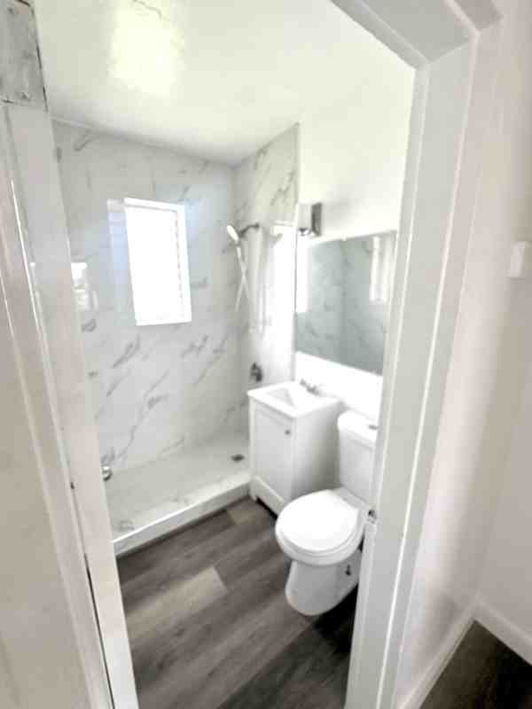 5820 Nw 17th Ave #6 - Photo 2 of 4