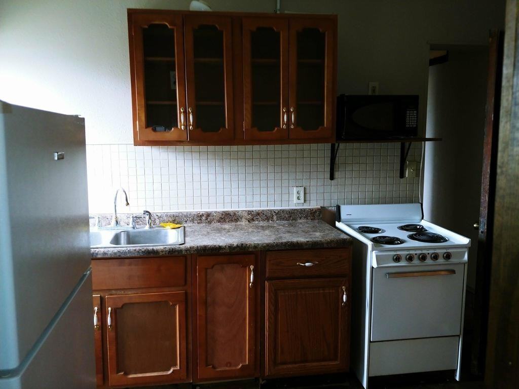 118 E Railroad St #5 - Photo 4 of 5