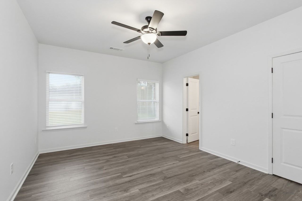 5935 Spencer Terr. - Photo 6 of 37