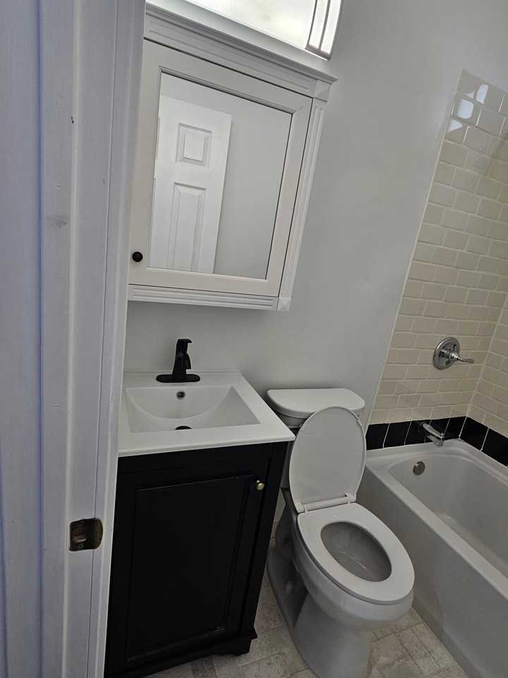 6027 Allston St - Photo 4 of 12