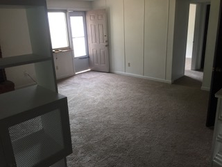638 Gilcrest Rd - Photo 6 of 11