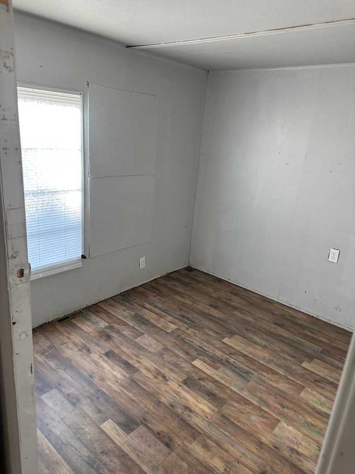 951 N Auburn Ave #32 - Photo 7 of 7