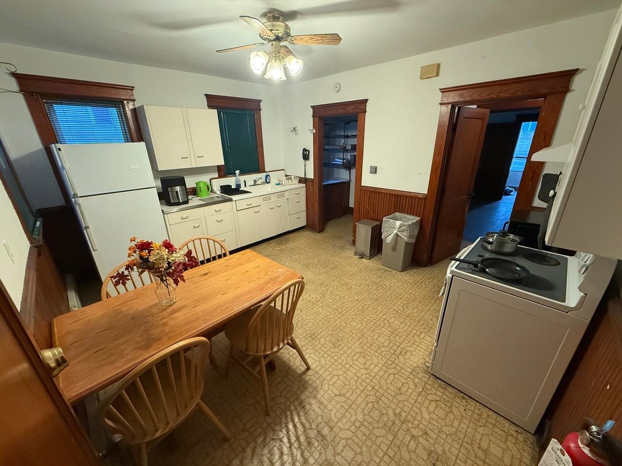 36 Grandview Ave - Photo 5 of 16