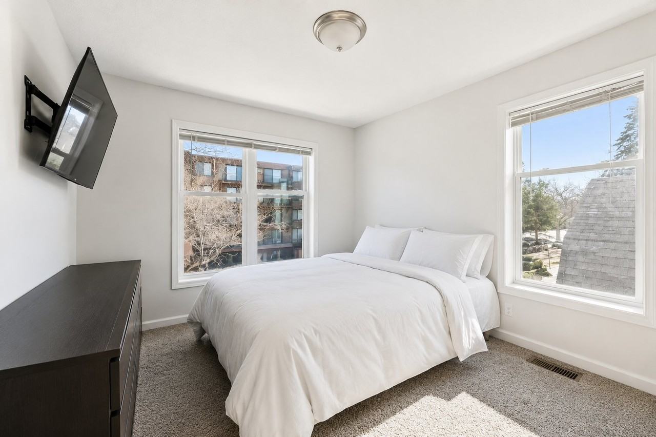 3512 Dupont Ave S #2 - Photo 6 of 8