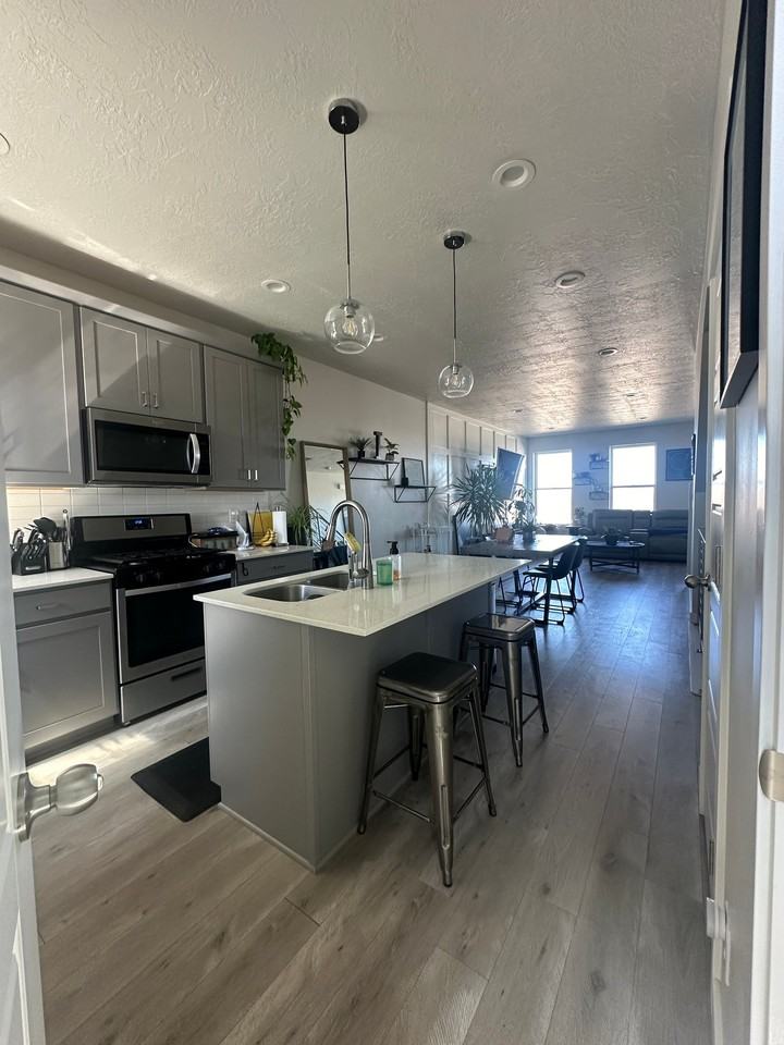 5781 W Lake Ave - Photo 3 of 11