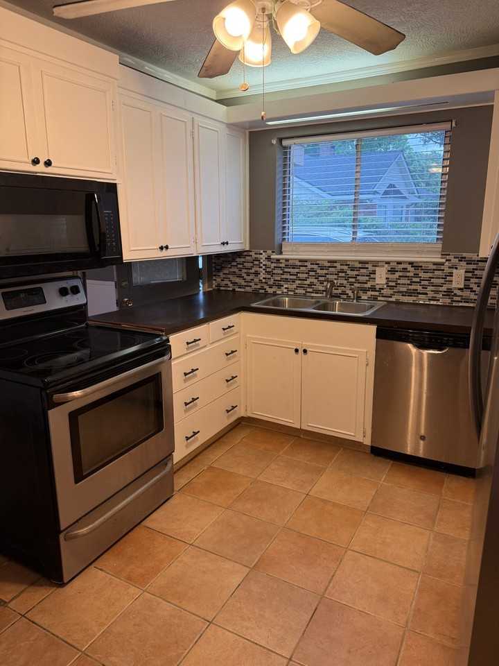 2145 Treemont Ln - Photo 5 of 9