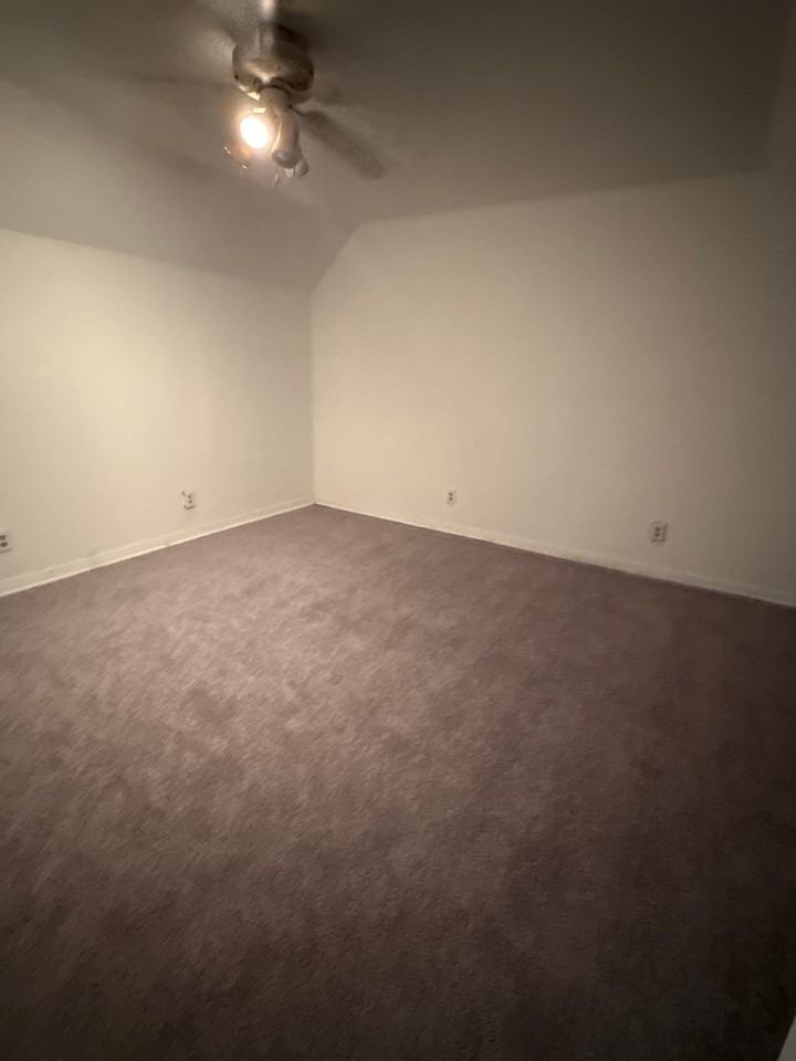 2145 Treemont Ln - Photo 7 of 9