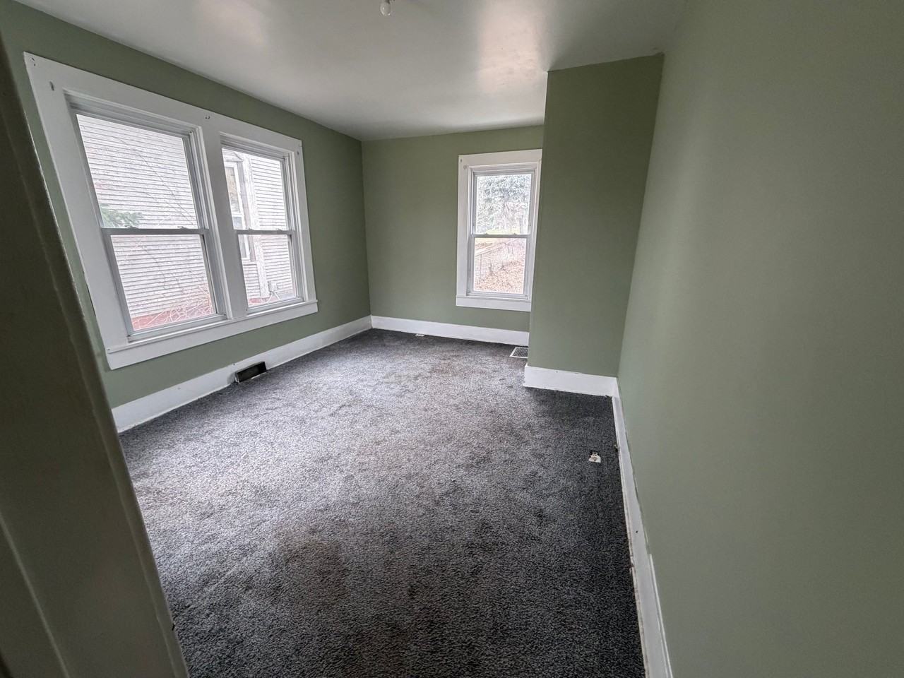 202 S Vine St - Photo 3 of 8