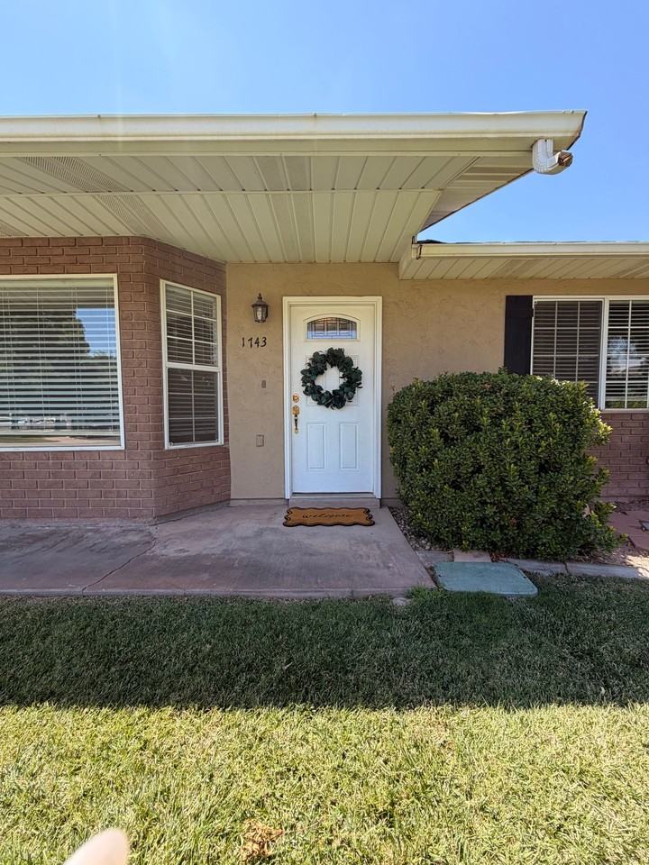 1743 W Green Valley Ln - Photo 2 of 20