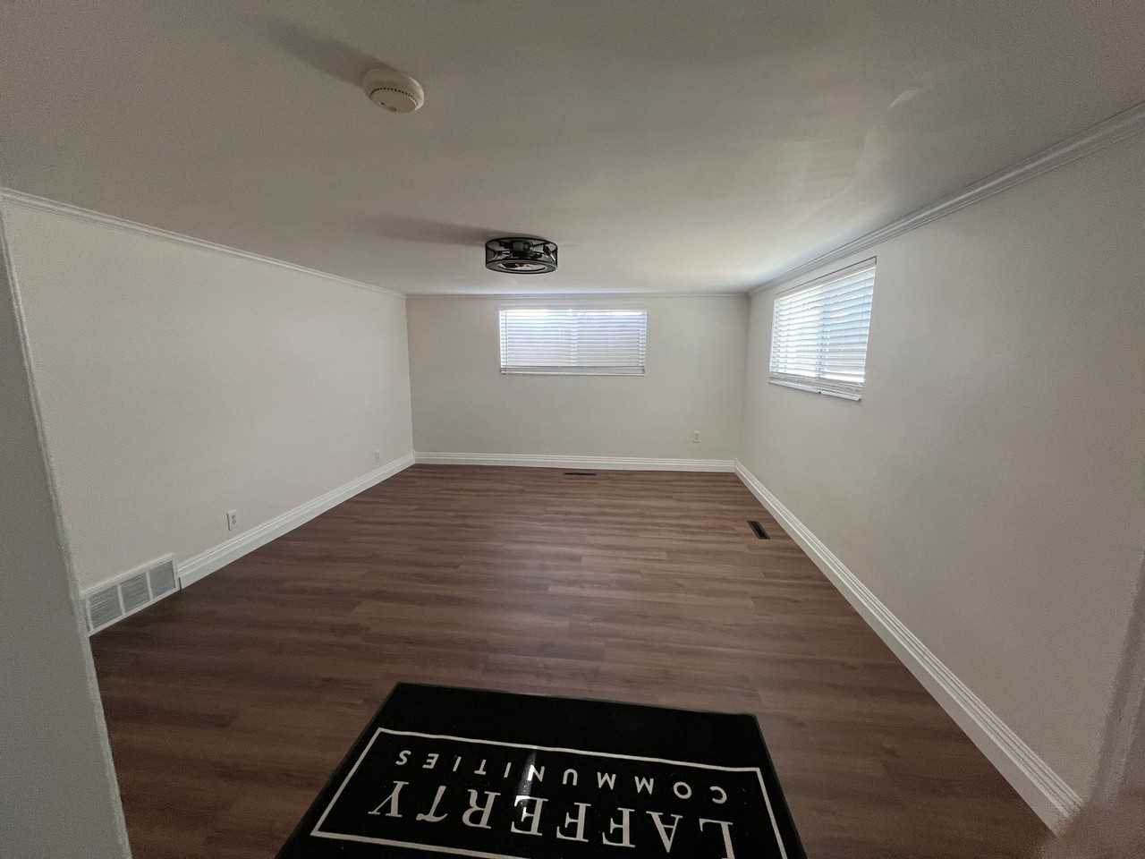 333 Ne - Photo 4 of 14