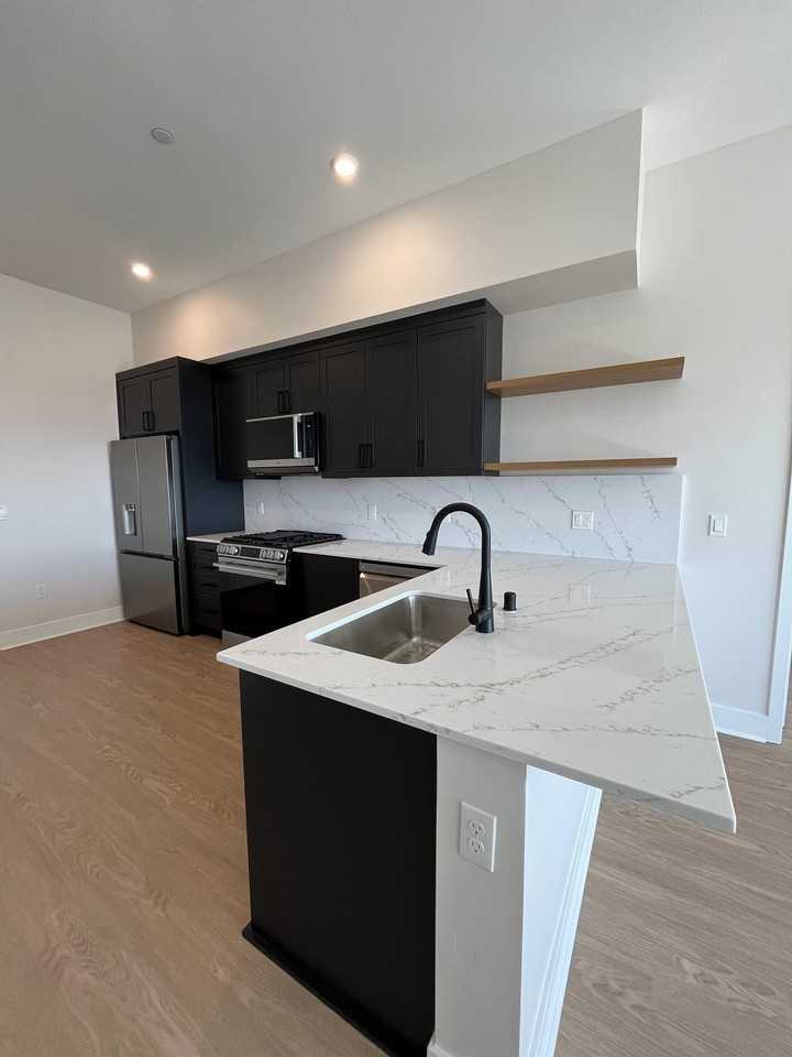 401 W Grand Ave #401 - Photo 5 of 17