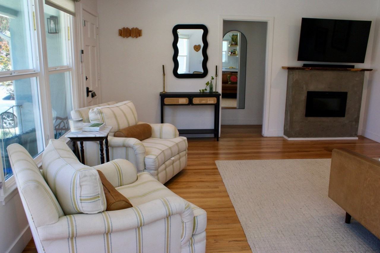 5922 Greentop St - Photo 4 of 17