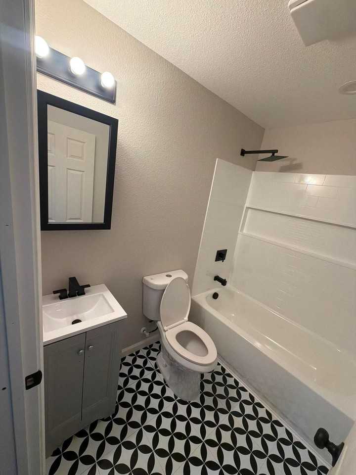 1300 Dezzani Ln #A - Photo 4 of 8
