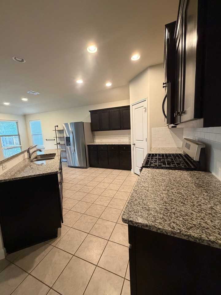 124 Sage Meadows Dr - Photo 2 of 19