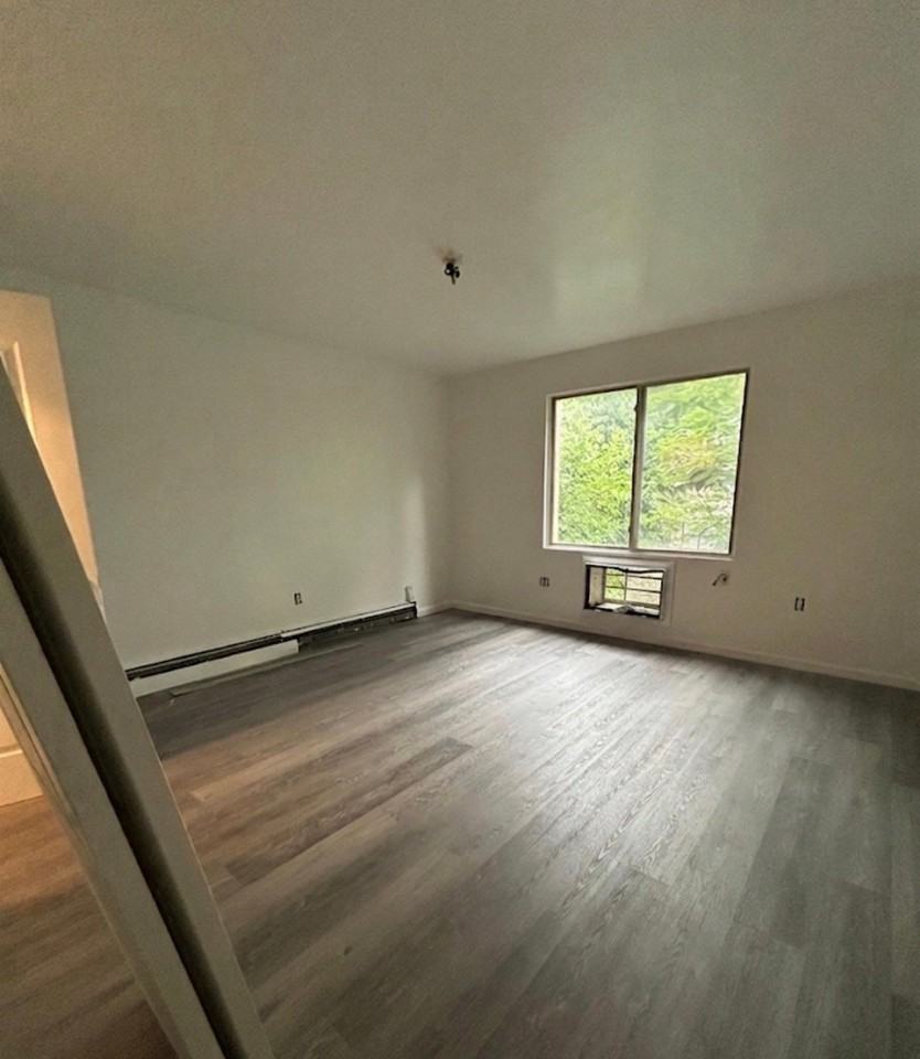 747 Lexington Ave #2 - Photo 4 of 9