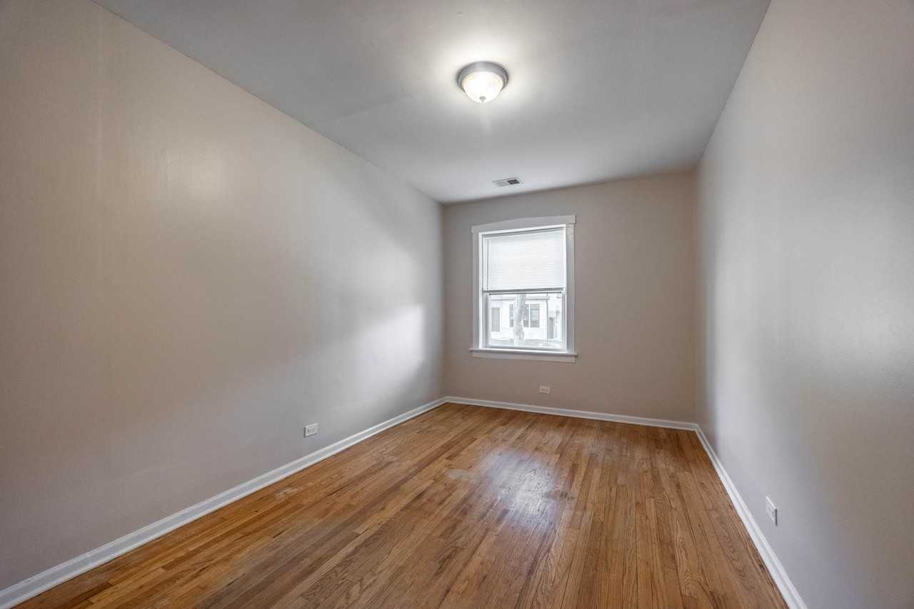 3753 W Sunnyside Ave #1 - Photo 7 of 13
