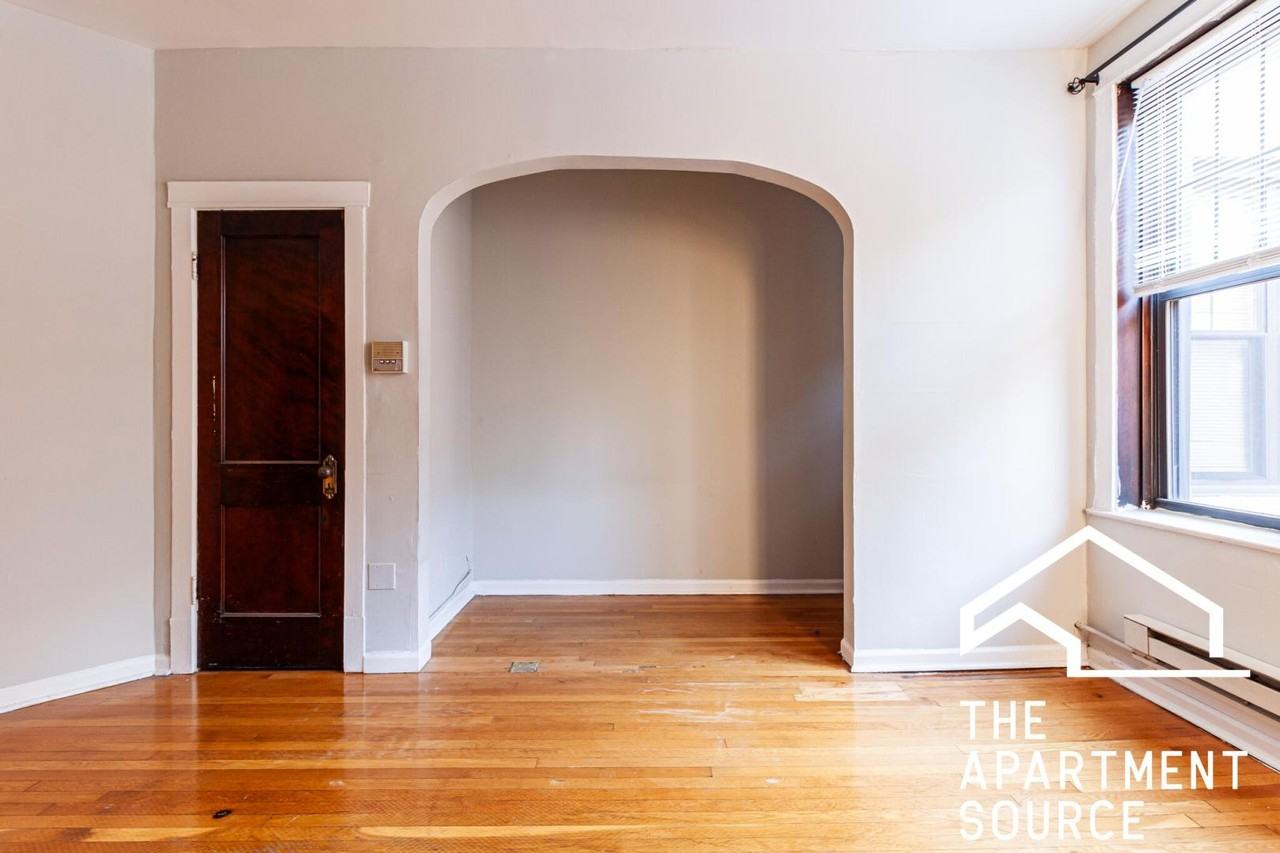 W Barry Ave #B2 - Photo 5 of 8