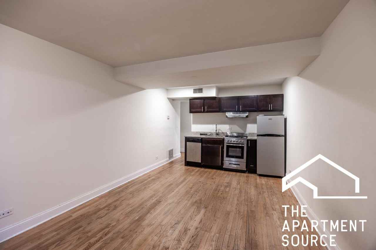 N Ashland Ave #W2 - Photo 2 of 10