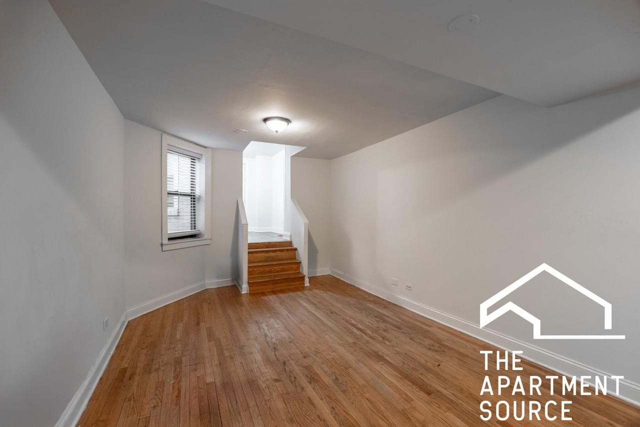 N Ashland Ave #W2 - Photo 5 of 10