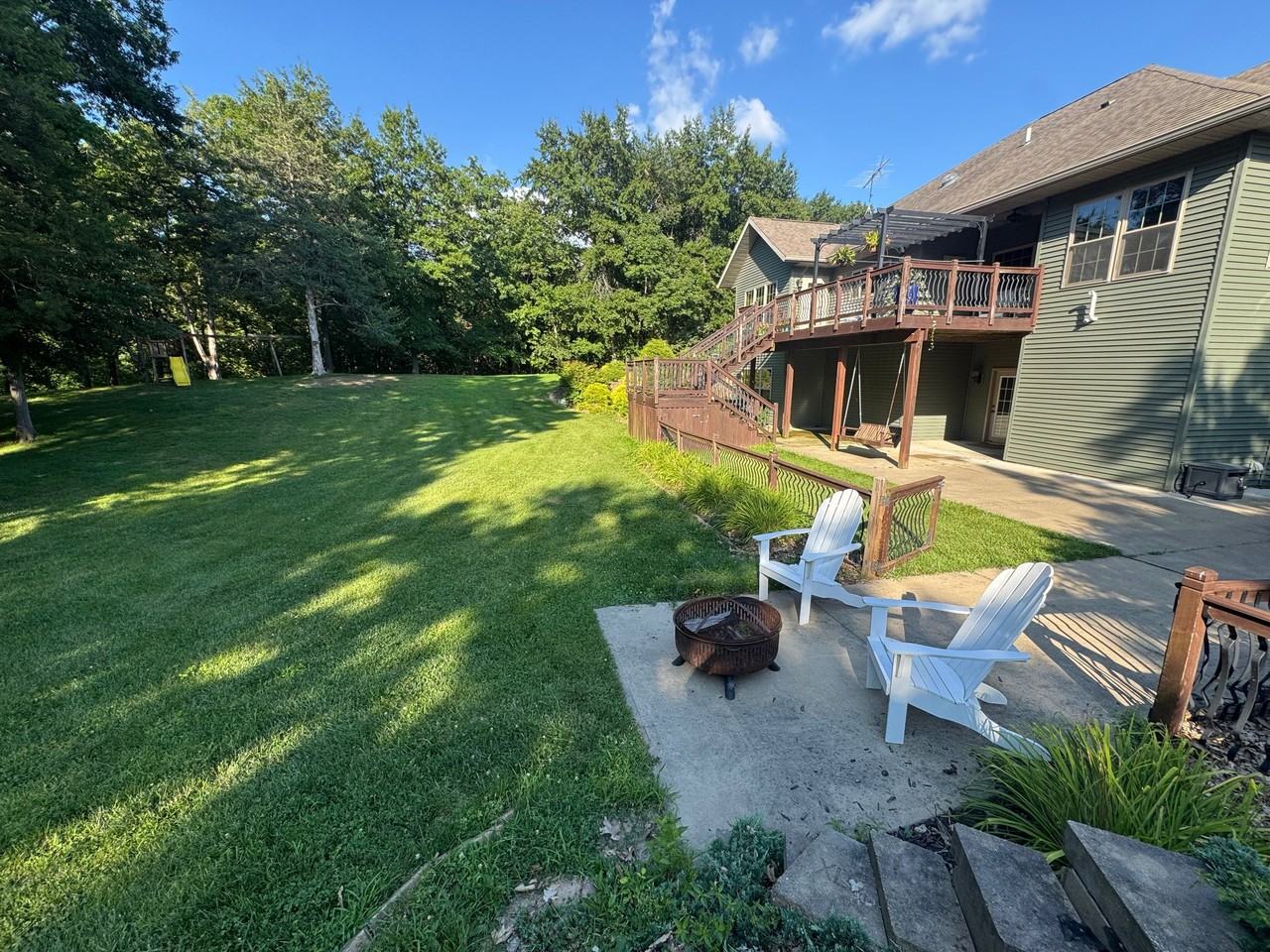 2529 Bass Dr - Photo 3 of 12