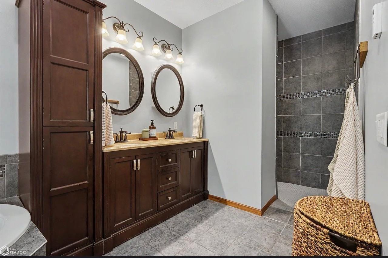 2529 Bass Dr - Photo 5 of 12
