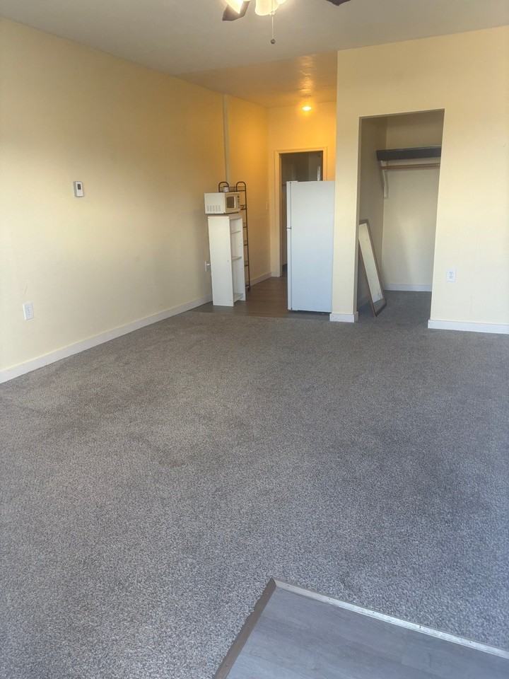 1836 E Valley Center Rd - Photo 3 of 7