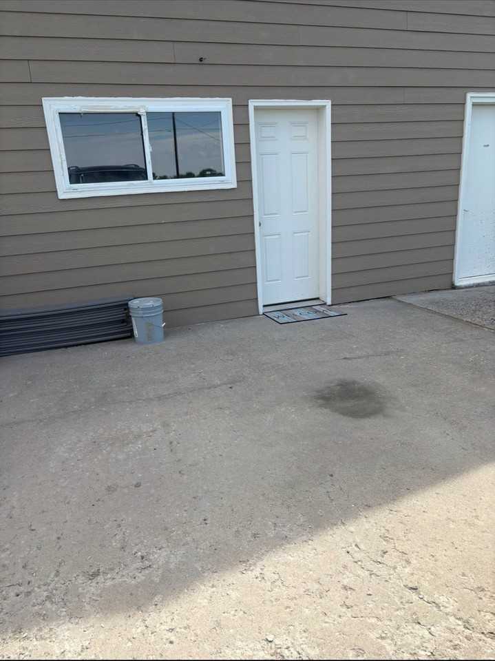 1836 E Valley Center Rd - Photo 6 of 7