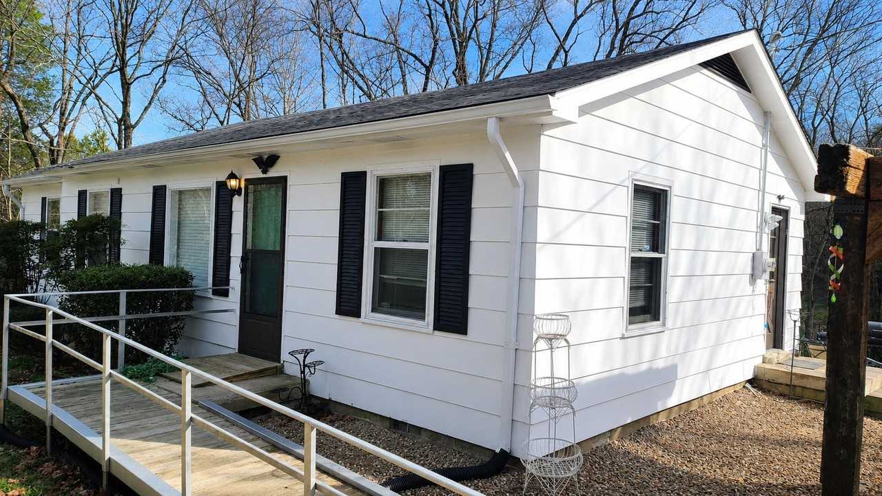 3384 Freeman Hollow Rd - Photo 4 of 5