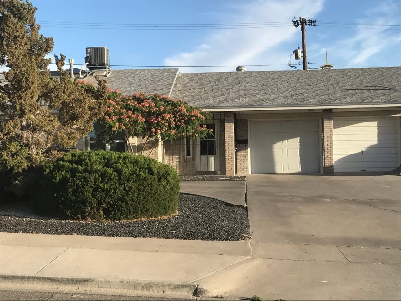 10432 Seawood Dr - Photo 2 of 20