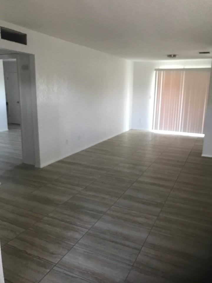 10432 Seawood Dr - Photo 4 of 20
