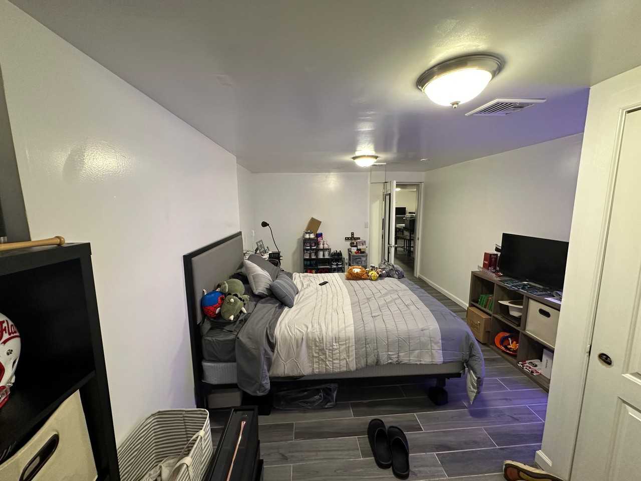80 169th St #2 - Photo 6 of 10