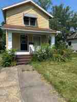 featured image of 1893 Larchmont Ave Ne