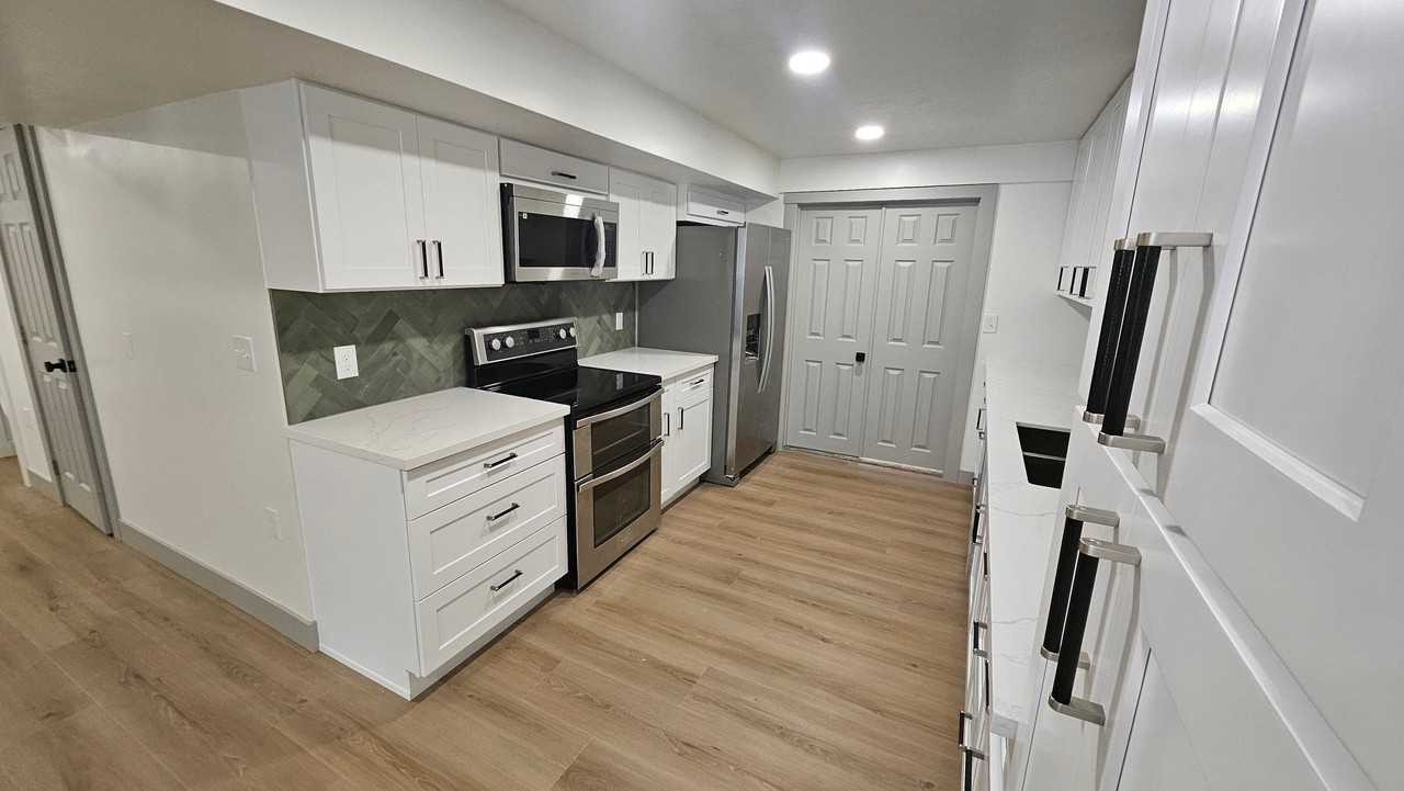 11612 S Hidden Cir - Photo 3 of 12
