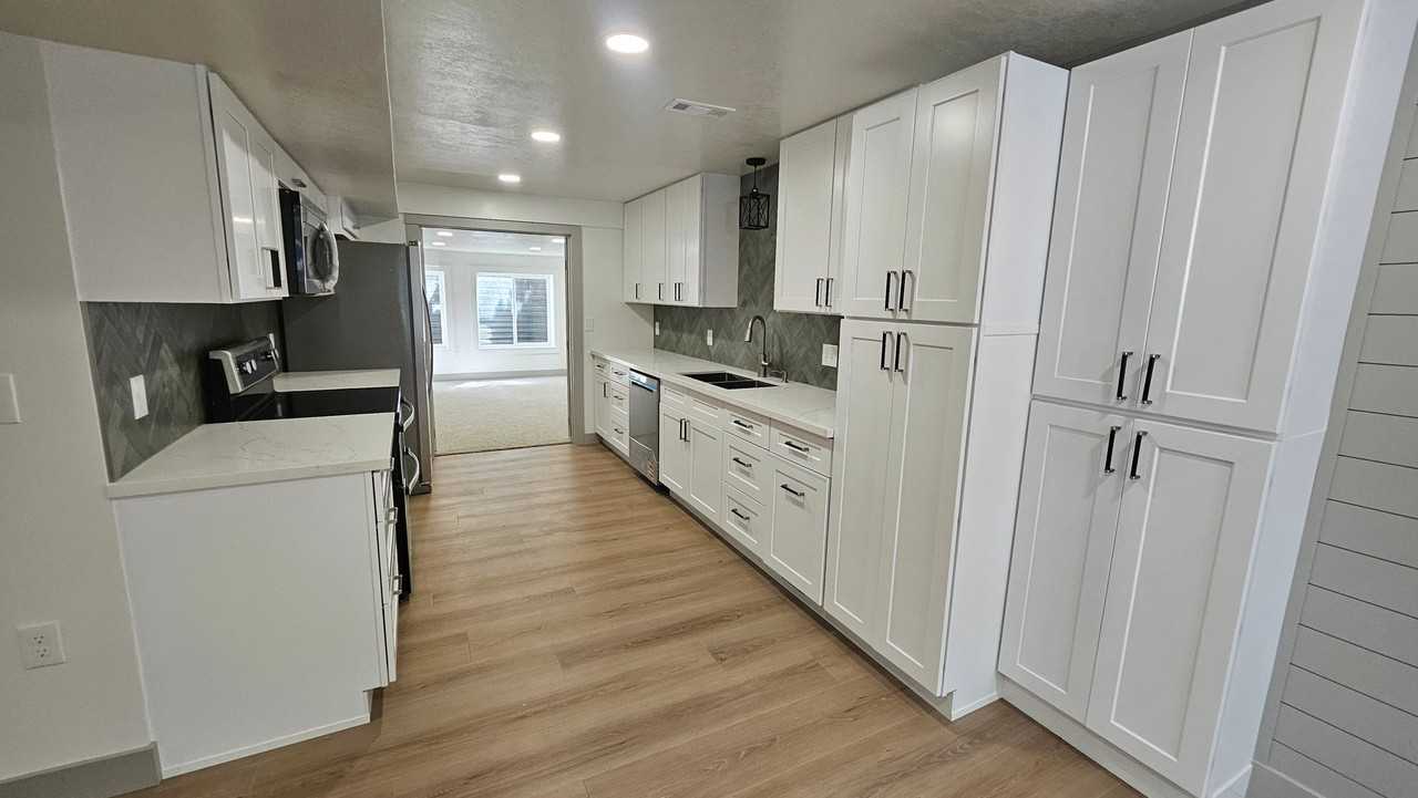 11612 S Hidden Cir - Photo 5 of 12