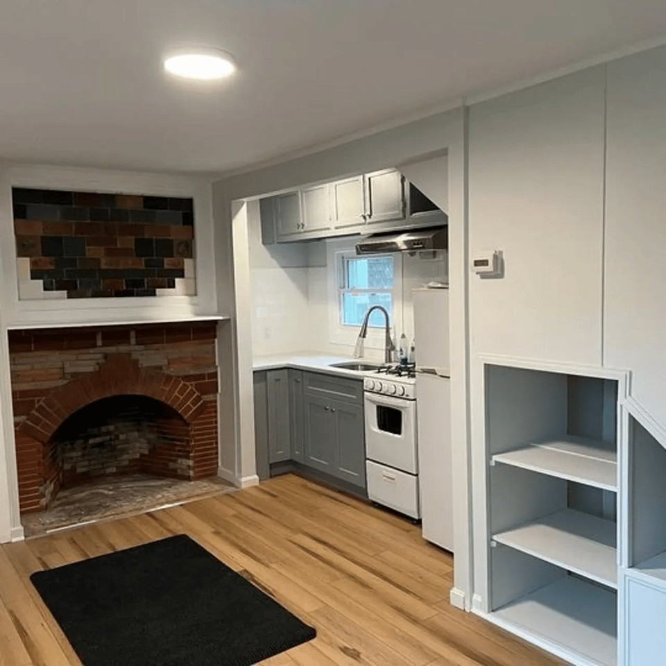 284 Ocean Ave - Photo 6 of 13