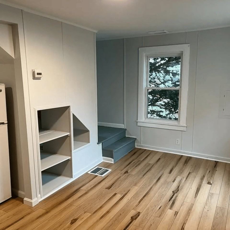 284 Ocean Ave - Photo 7 of 13